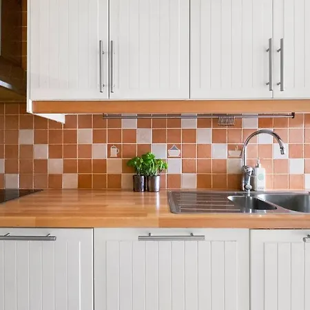 Apartament Felle בית אירוח